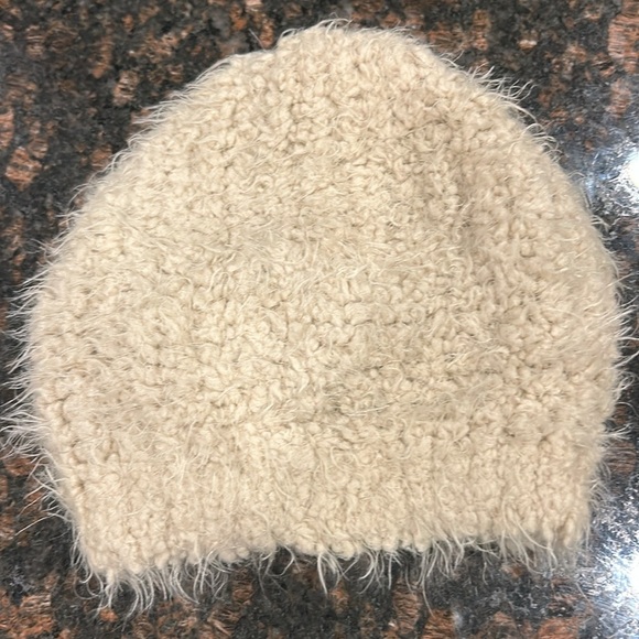 🌿Steve Madden cream colored women’s winter hat - size OS🌿 - Picture 2 of 6